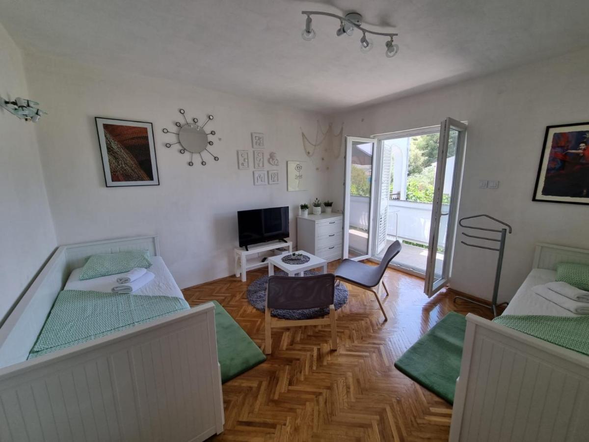 Apartment Mastrinka By The Sea -10M Трогир Екстериор снимка